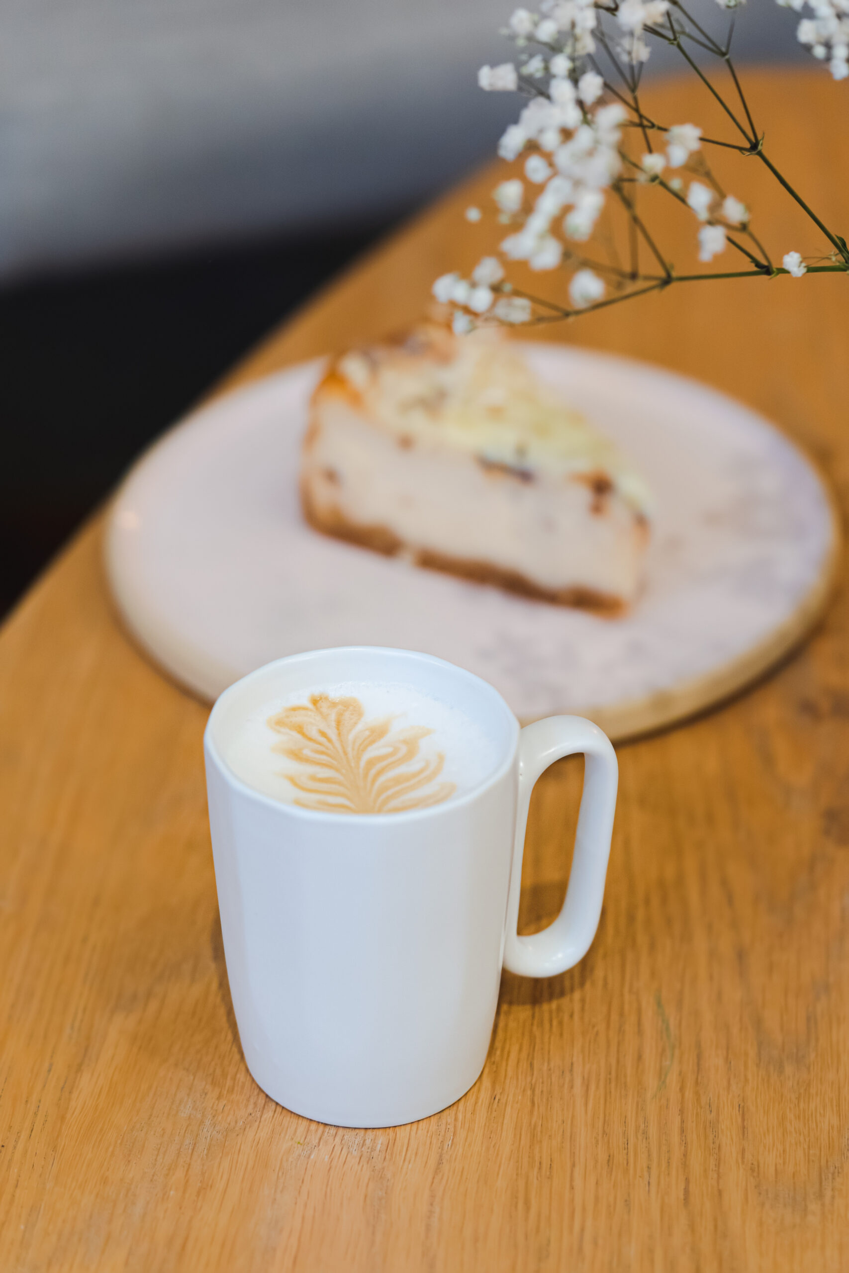 Kaks keraamilist kruusi sangaga 250 ml Fuori valge - Image 3