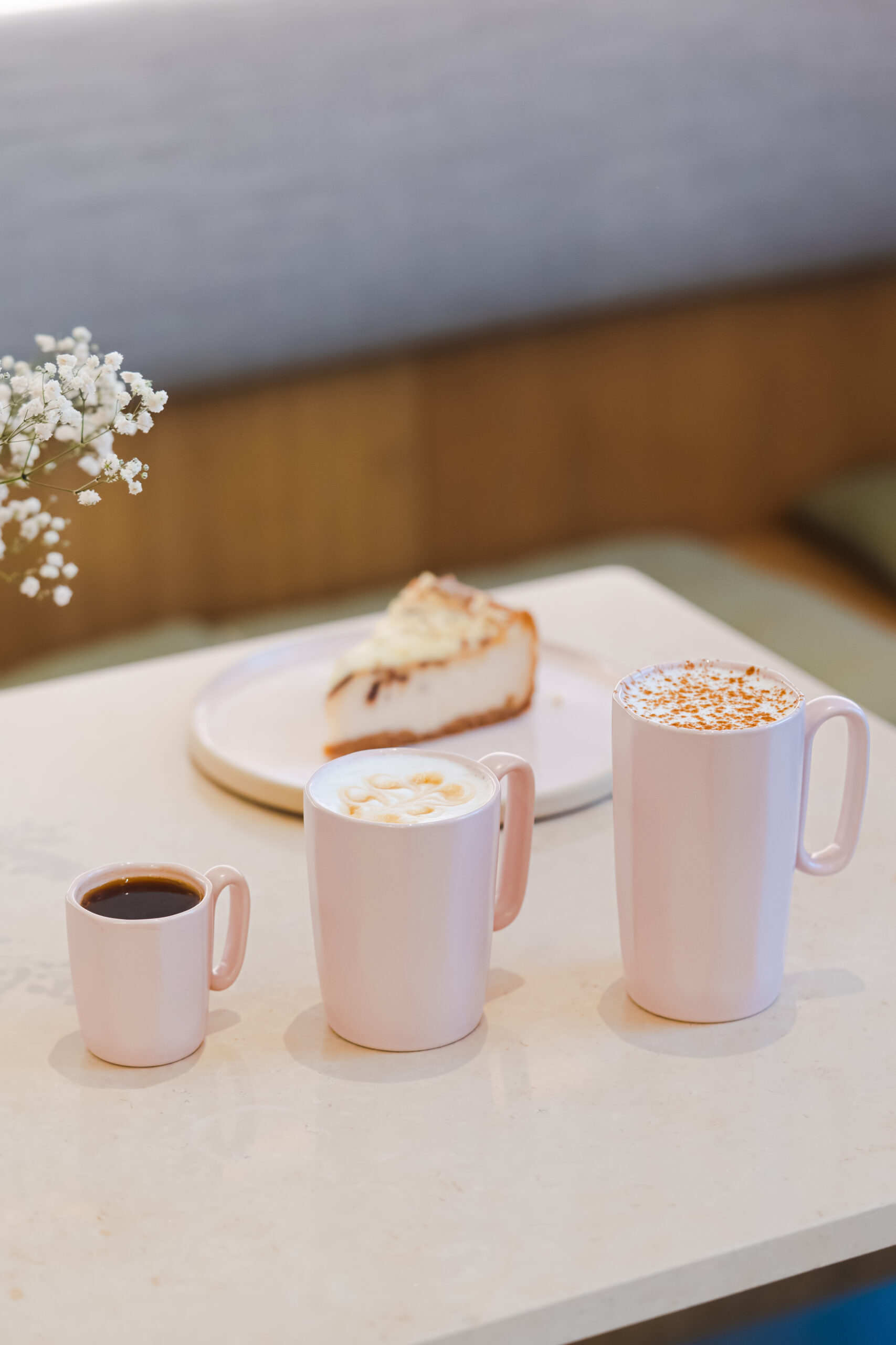 Kaks keraamilist kruusi sangadega 250 ml Fuori roosa - Image 7