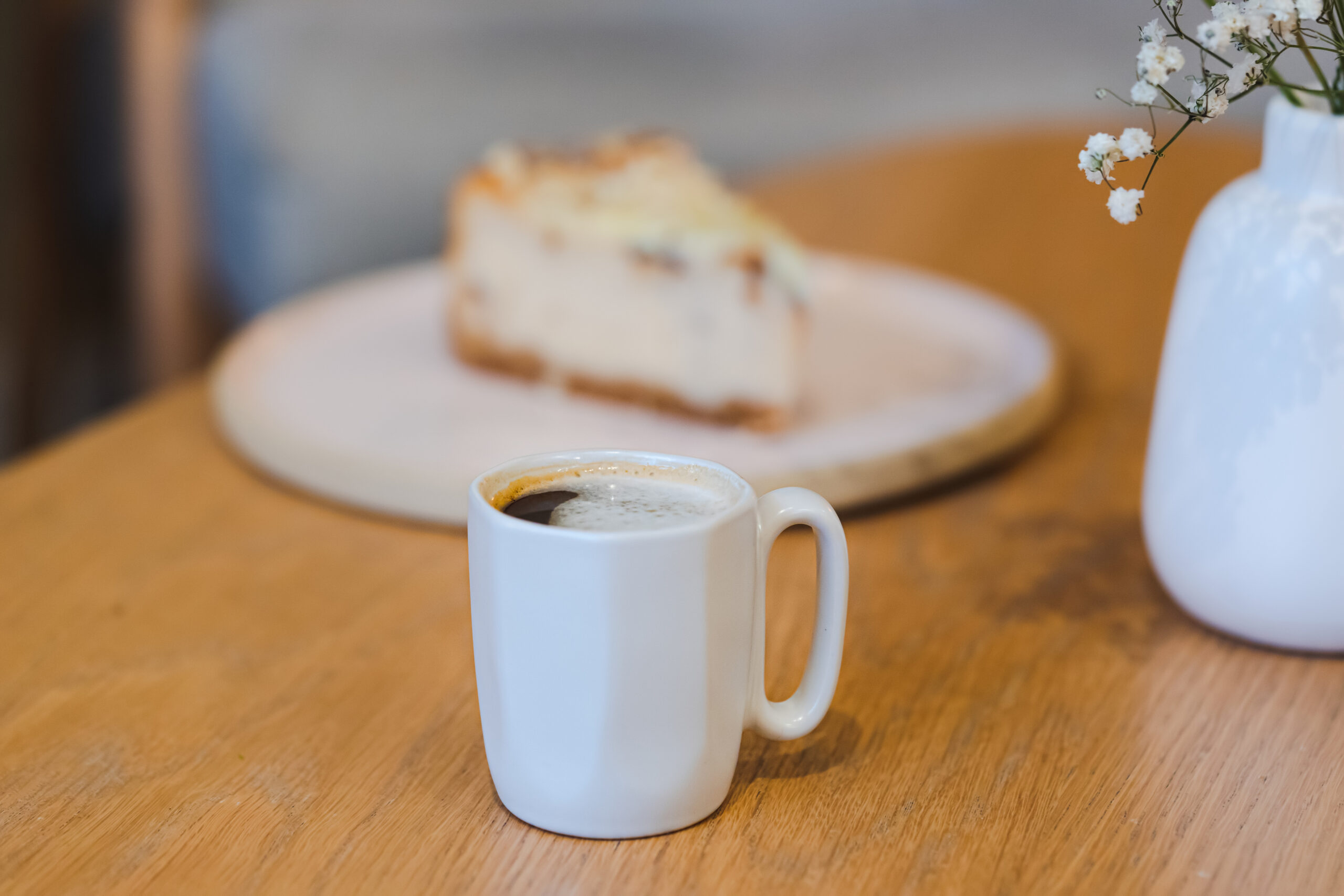 Kaks keraamilist kruusi sangaga 80 ml Fuori valge - Image 6