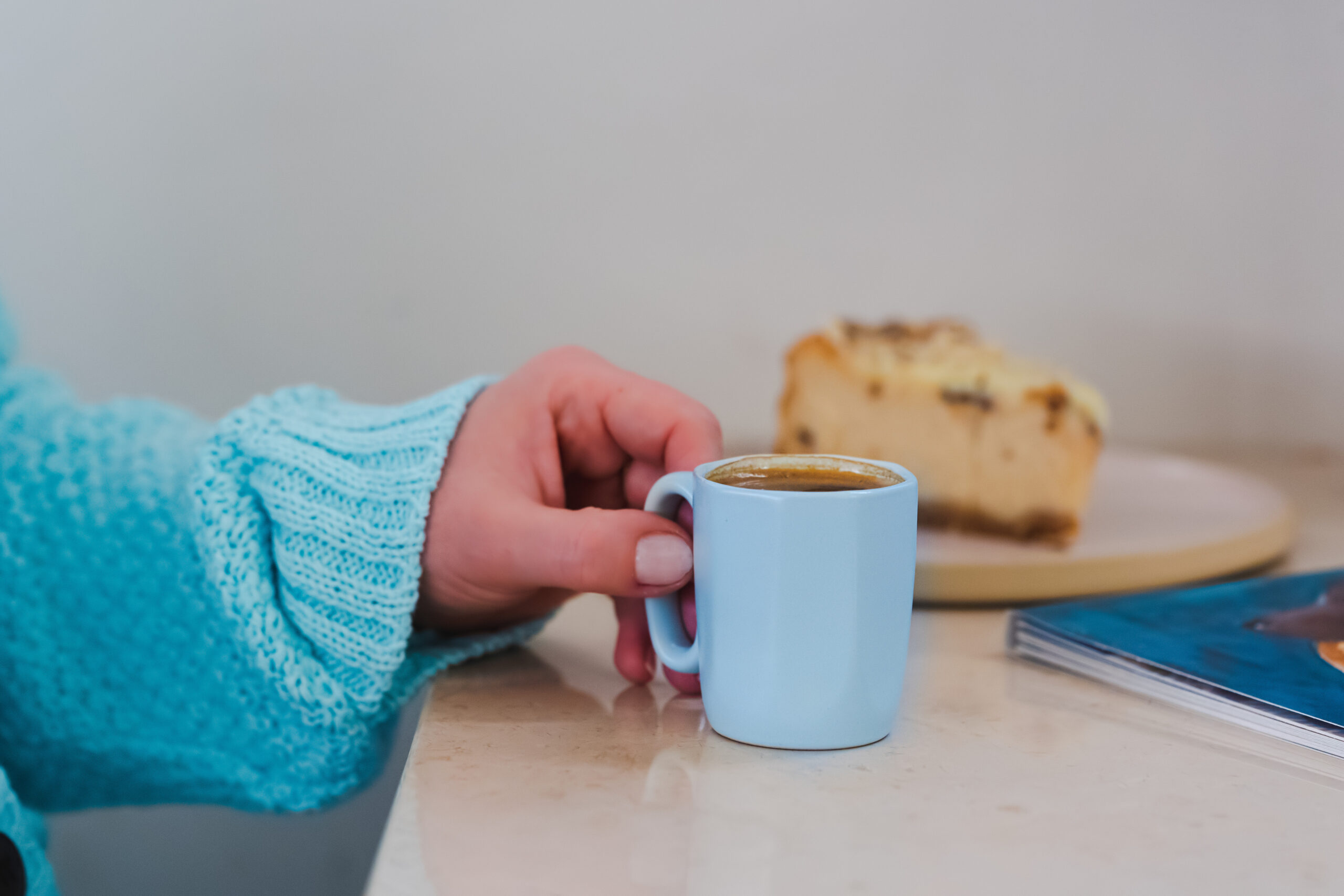 Kaks keraamilist kruusi sangaga 80 ml Fuori mint - Image 5