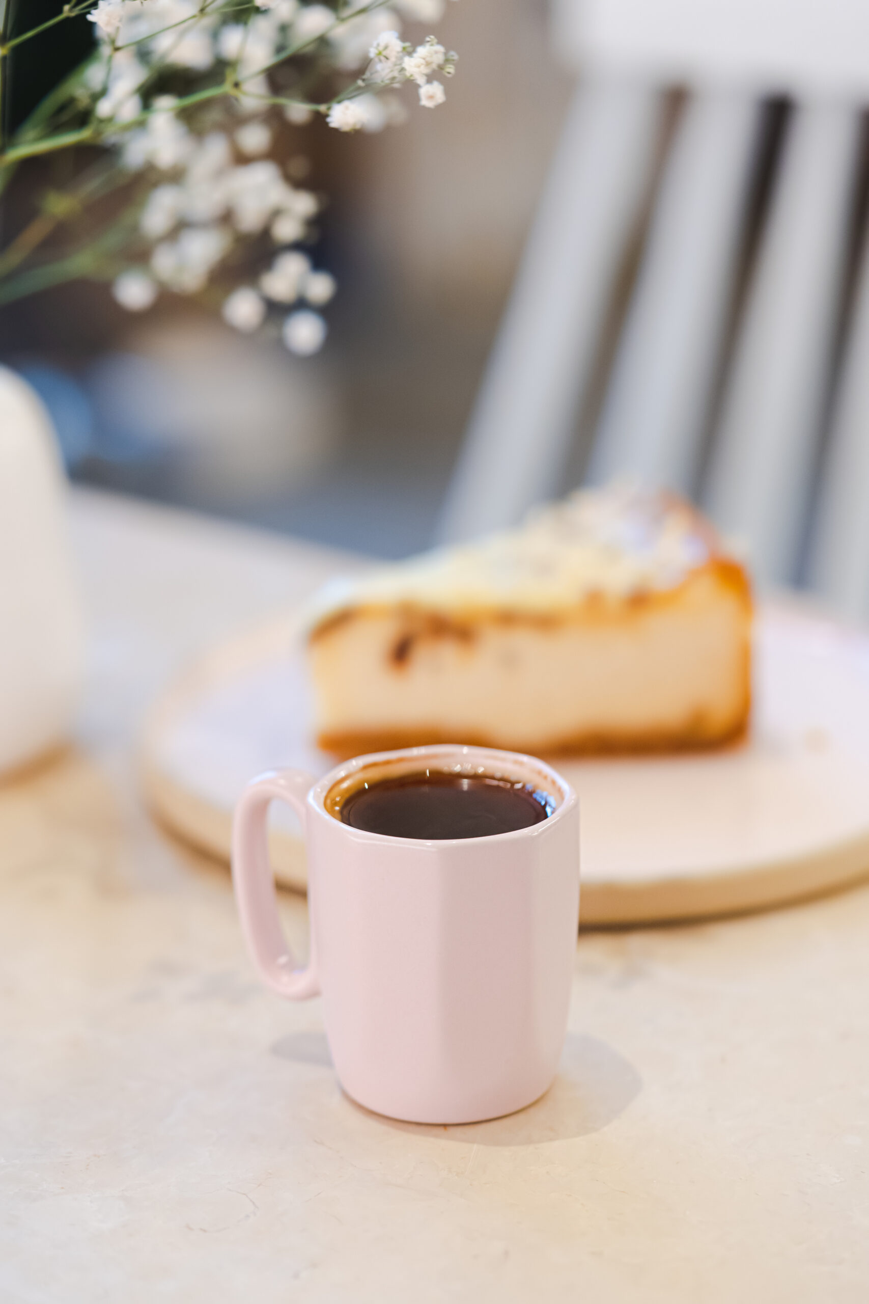 Kaks keraamilist kruusi sangaga 80 ml Fuori roosa - Image 3