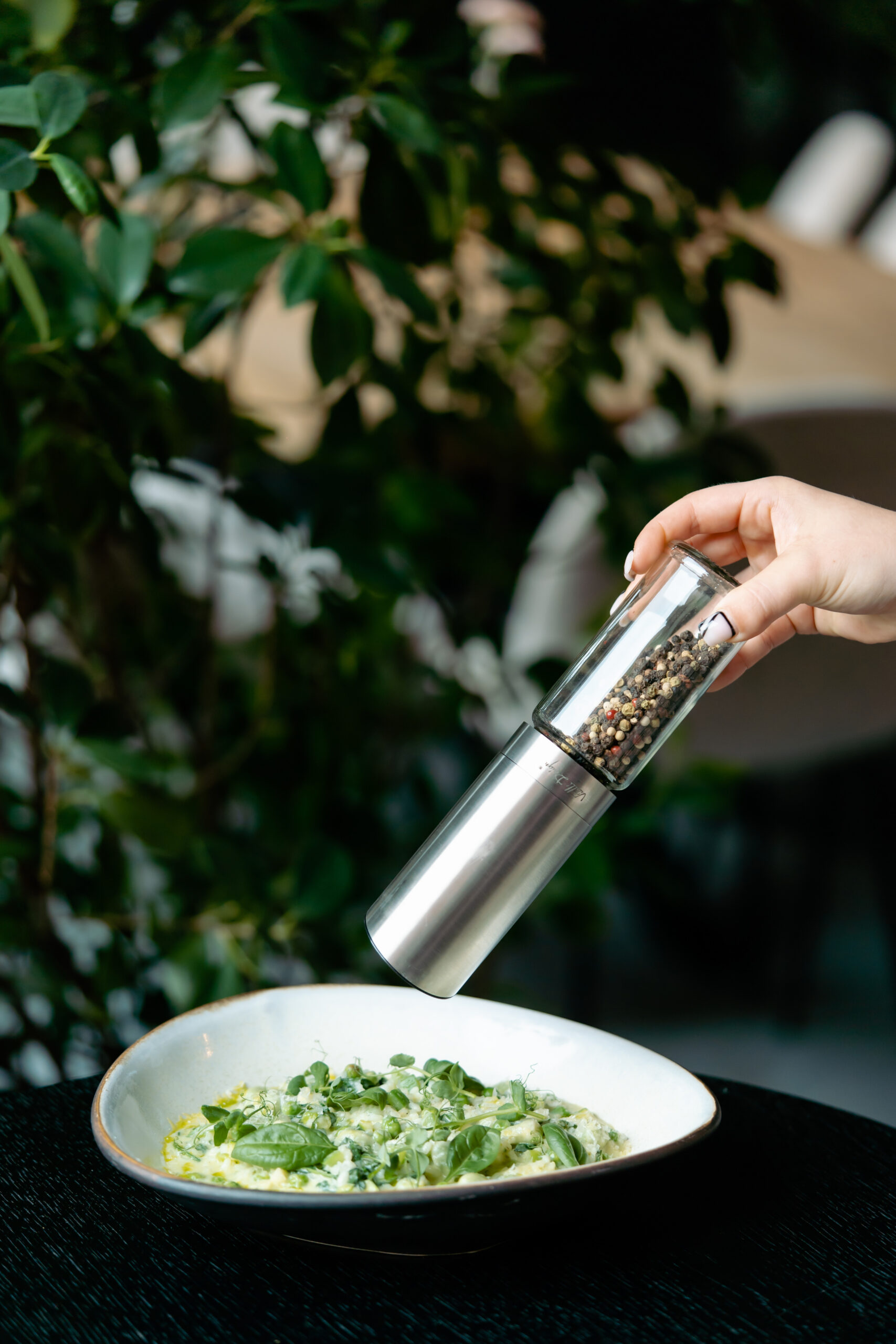 Grawitacyjny młynek do soli i pieprzu elektryczny stalowy mat SOHO 8869 - Image 7