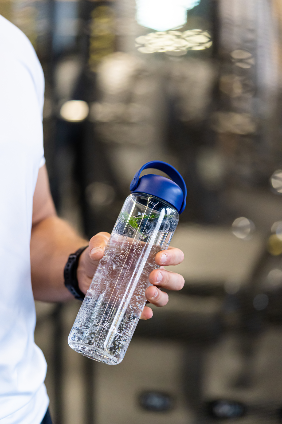 Fuori klaasist veepudel 540 ml tumesinine - Image 5