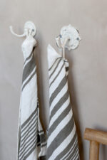 Nagi White Chic - Image 2